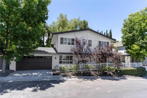 22608 Crespi St, Woodland Hills, CA, 91364-1620 | Card Image