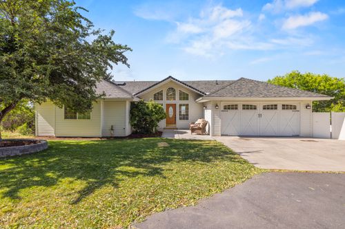 1710 Alisa Ln, Klamath Falls, OR, 97601-9368 | Card Image