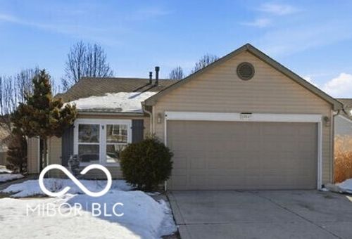 10847 Firefly Cir, Indianapolis, IN, 46259-7732 | Card Image