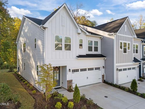 7942 Berry Crest Ave, Raleigh, NC, 27617-5223 | Card Image
