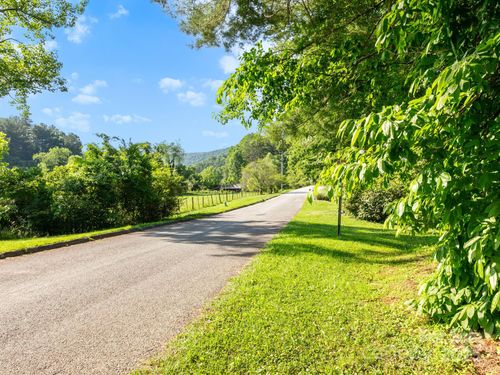 000 Old Town Way, Hendersonville, NC, 28739 | Card Image