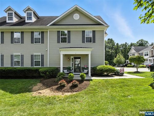 1 Burdett Ln, Verona, NJ, 07044-3201 | Card Image