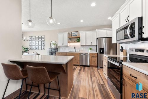 5303 E 67th St Street, Sioux Falls, SD, 57108 | Card Image