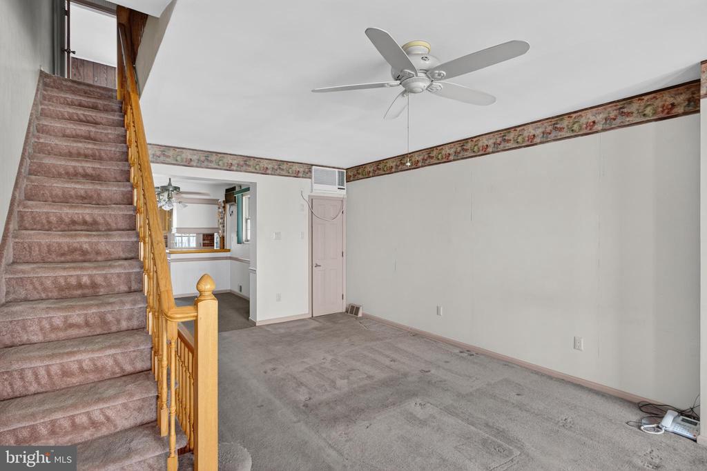 Residential in PHILADELPHIA 4