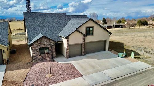 3305 Peregrine Loop, Montrose, CO, 81401 | Card Image