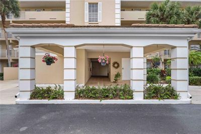 818 - 818 Wexford Boulevard, Condo with 2 bedrooms, 2 bathrooms and null parking in VENICE FL | Image 2