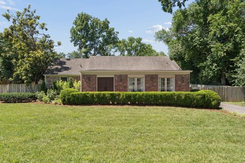 105 Brookfield Ave, Nashville, TN, 37205-4401 | Card Image
