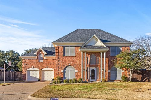 1317 Concho Dr, Benbrook, TX, 76126-4262 | Card Image