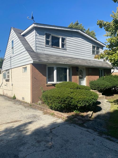 6818 Maple Court, Bridgeview, IL, 60455 | Card Image