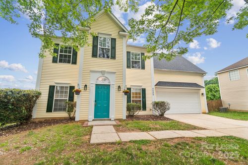 9509 Green Apple Dr, Charlotte, NC, 28215-7567 | Card Image