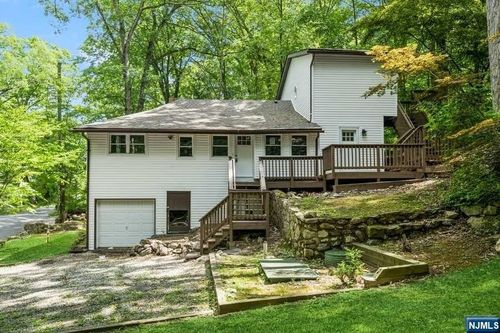 14 South Rd, Bloomingdale, NJ, 07403-1425 | Card Image