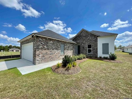 22846 Balsam Dr, Denham Springs, LA, 70726-8844 | Card Image