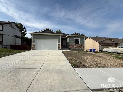 2406 Sawmill Rd, Junction City, KS, 66441-2687 | Card Image