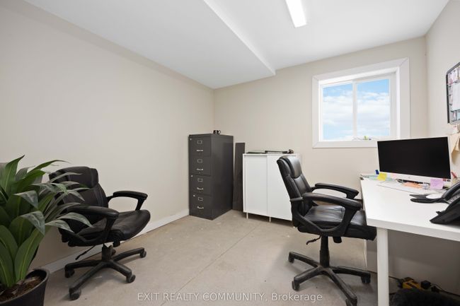 329 Parkhill Dr, Home with 0 bedrooms, 1 bathrooms and null parking in Thedford ON | Image 15
