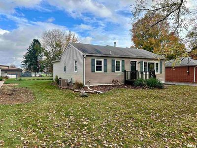 105 Bayard Avenue, House other with 3 bedrooms, 1 bathrooms and null parking in Knoxville IL | Image 2