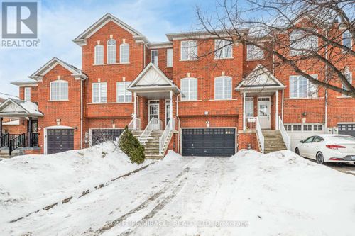17 Pikake Court, Vaughan (Vellore Village), ON, L6A3W3 | Card Image