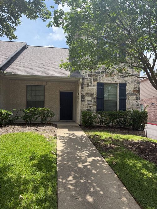 3840 Oldenburg Ln, College Station, TX, 77845-3964 | Card Image