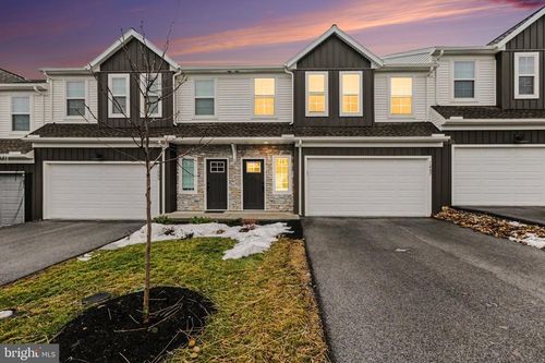 7867 Oak Brook Dr, HARRISBURG, PA, 17112-9651 | Card Image