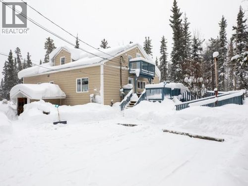 33 Engelmann Dr, Whitehorse, YT, Y1A6K4 | Card Image