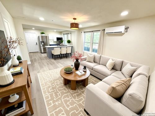 326 Victor St, San Antonio, TX, 78209-6947 | Card Image