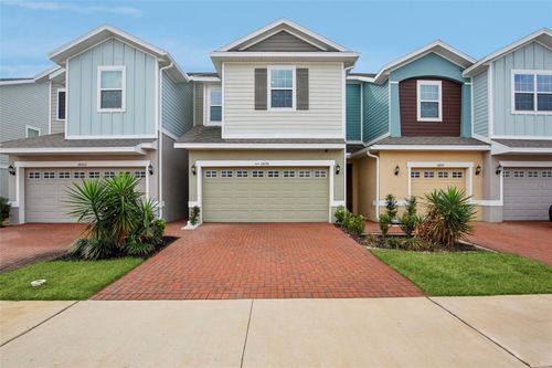 34196 Rogallo Ln, WESLEY CHAPEL, FL, 33545-8331 | Card Image