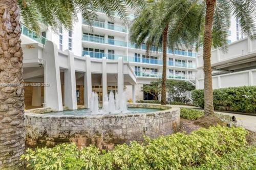 ph31-100 Bayview Dr, Sunny Isles Beach, FL, 33160-4781 | Card Image