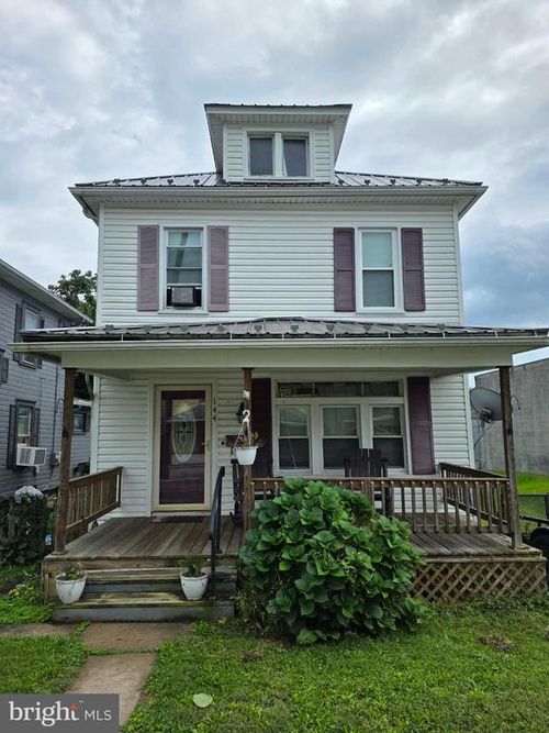144 W 4th St, LEWISTOWN, PA, 17044-2007 | Card Image