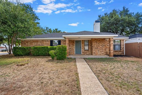 1301 Chapel Creek Rd, Waco, TX, 76712-8120 | Card Image