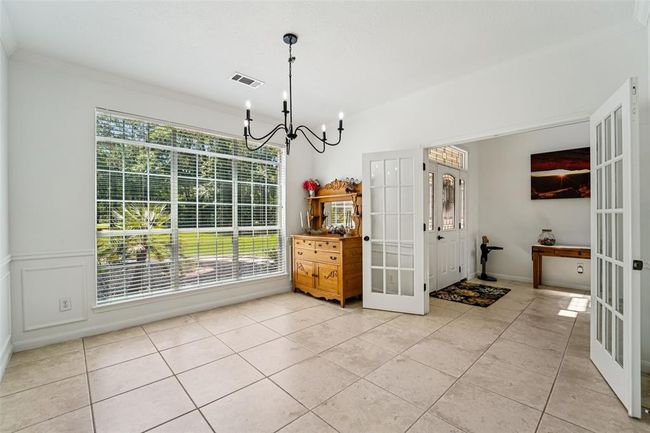 Formal dining room | Image 16