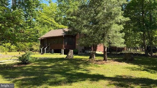 86 Robin Ln, HARPERS FERRY, WV, 25425-5838 | Card Image