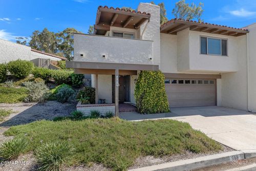 898 Woodlawn Dr, Thousand Oaks, CA, 91360-2572 | Card Image