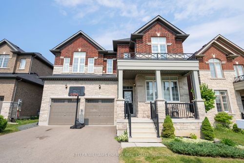 17 Melrose Dr, Millbrook, ON, L0A1G0 | Card Image
