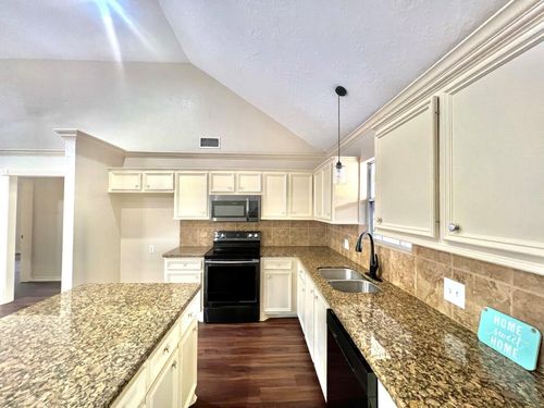 14385 Old Humble Pipeline Rd, Conroe, TX, 77302-4432 | Card Image