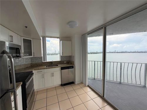 2220-7601 E Treasure Dr, North Bay Village, FL, 33141-4391 | Card Image