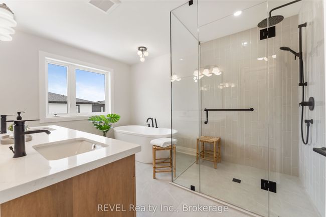 1 Elvira Way, House other with 4 bedrooms, 3 bathrooms and 4 parking in Thorold ON | Image 27