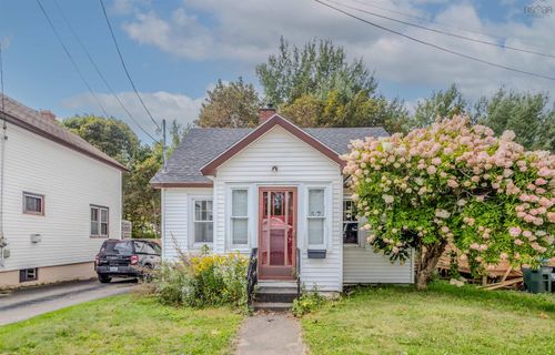 52 Harrison Ave, Sydney, NS, B1S2Y2 | Card Image
