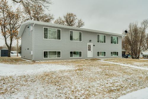 217 Lakota Ave, Center, ND, 58530 | Card Image