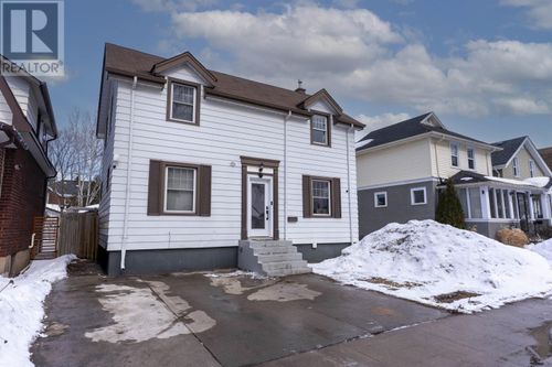 1417 Hamilton Ave, Thunder Bay, ON, P7E4X8 | Card Image