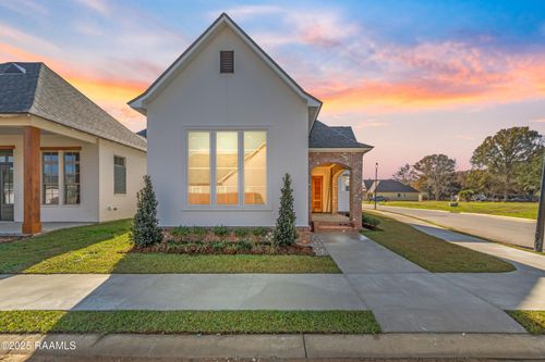 209 Hearth St, Lafayette, LA, 70508-8373 | Card Image