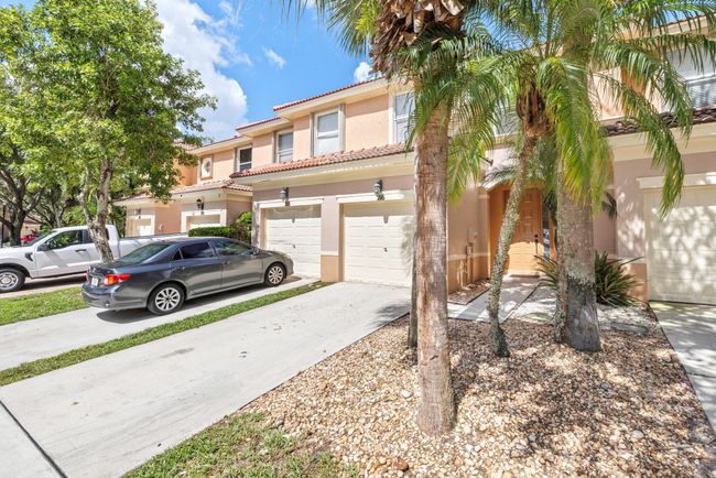 216 River Bluff Ln, Condo with 3 bedrooms, 3 bathrooms and null parking in Royal Palm Beach FL | Image 11