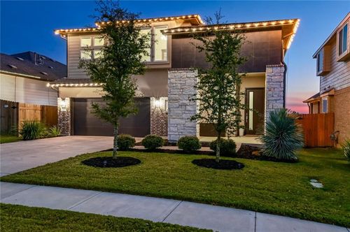 8001 Beacon Knob Way, Austin, TX, 78744-7804 | Card Image