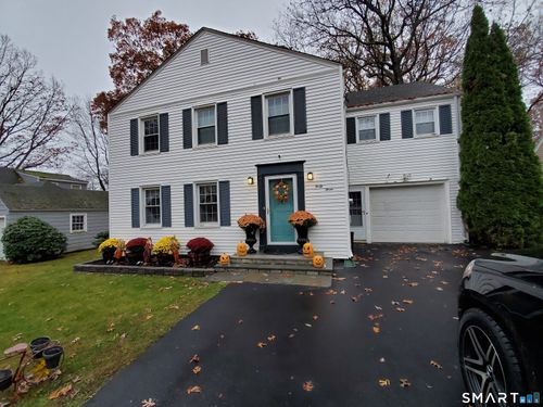 43 Bateswood Rd, Waterbury, CT, 06706-2406 | Card Image