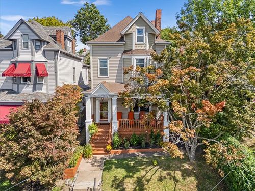 237 Oneida St, Mt Washington, PA, 15211-1215 | Card Image