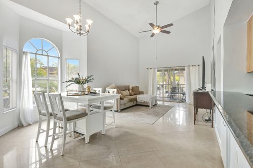 20201-20201 Glenmoor Dr, West Palm Beach, FL, 33409-2819 | Card Image