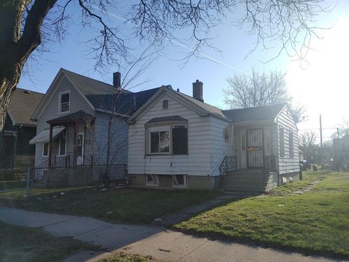 2922 N 6th St, Milwaukee, WI, 53212-2336 | Card Image