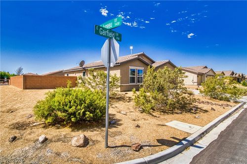 3981 E Garfield Dr, Pahrump, NV, 89061-0112 | Card Image