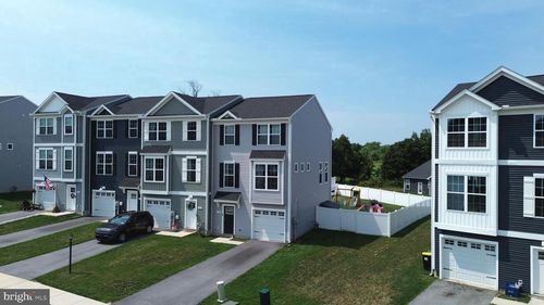 32 Coop Ln, HANOVER, PA, 17331-9852 | Card Image