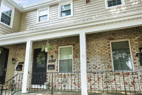 6773 N Askew Cir, Gladstone, MO, 64119-1354 | Card Image