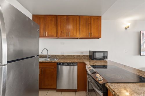 apt-1620-3045 Ala Napuaa Pl, Honolulu, HI, 96818-2715 | Card Image