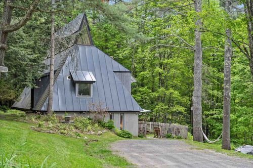 812 Airport Rd, Moretown, VT, 05660-9524 | Card Image